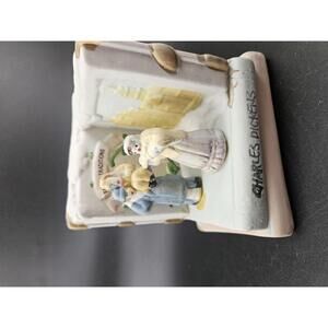 ​Charles Dickens Family Traditions Figurine Bookend Christmas Carol Scene